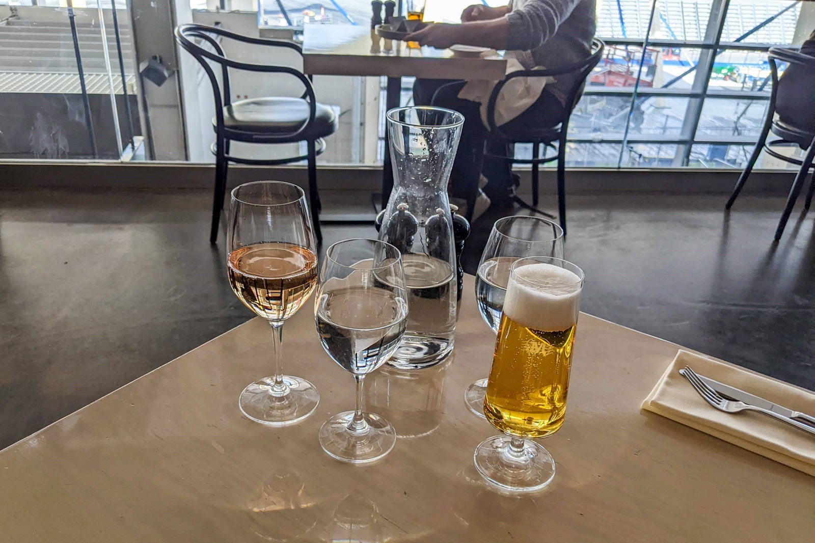 Pontus in the Air American Express lounge drinks