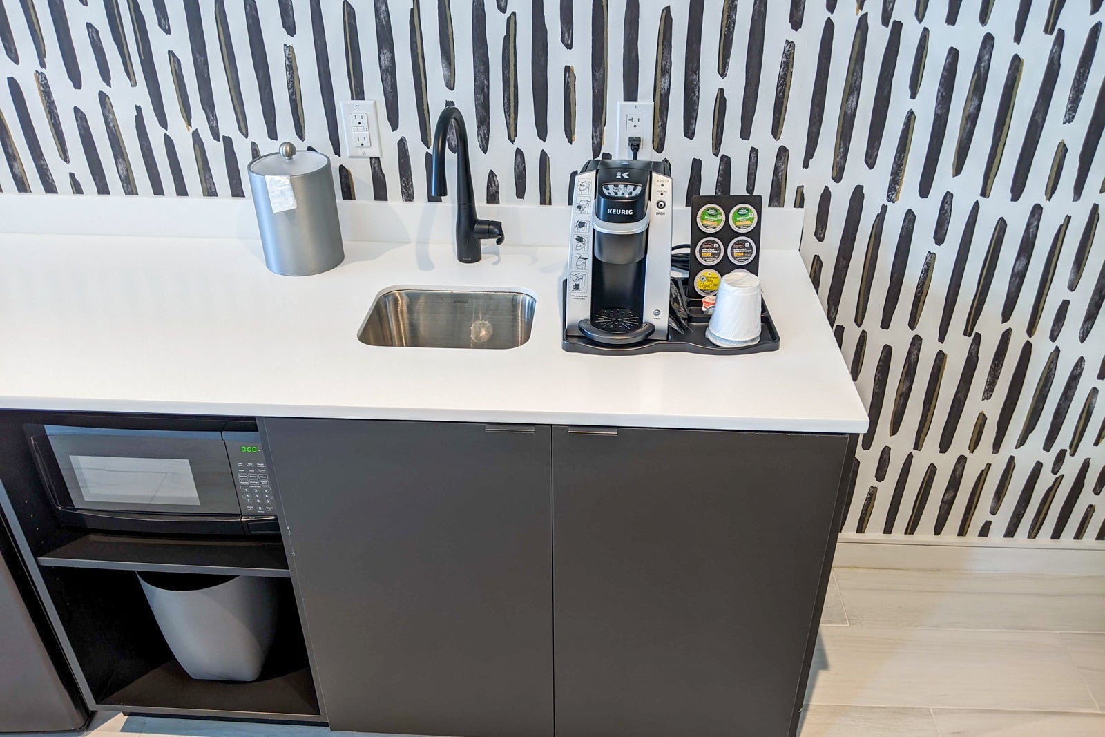 Atwell Suites Miami wet bar