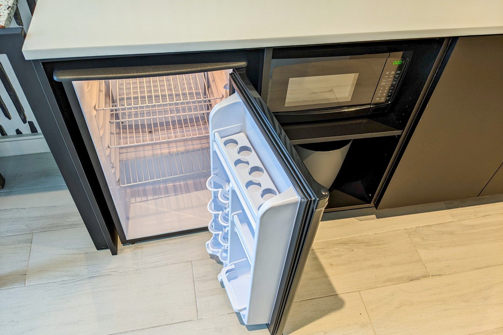 Atwell Suites Miami wet bar