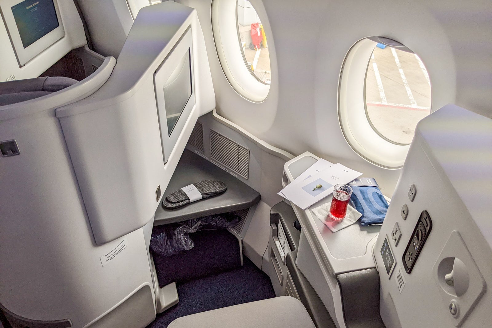 Finnair business windows