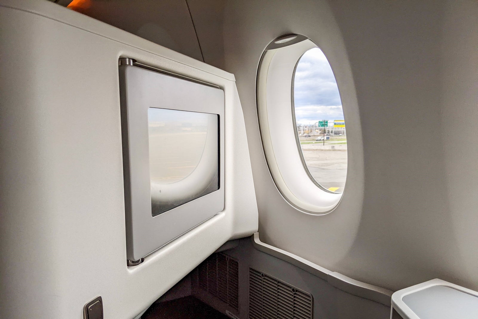Finnair business windows