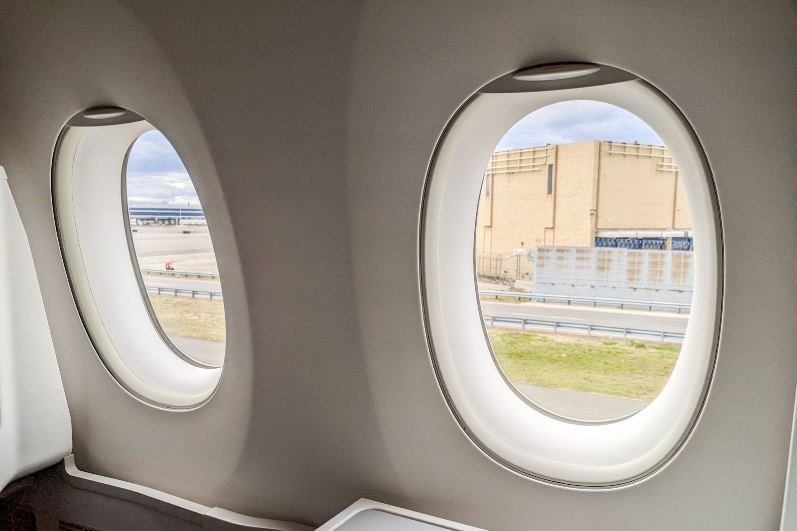 Finnair business windows