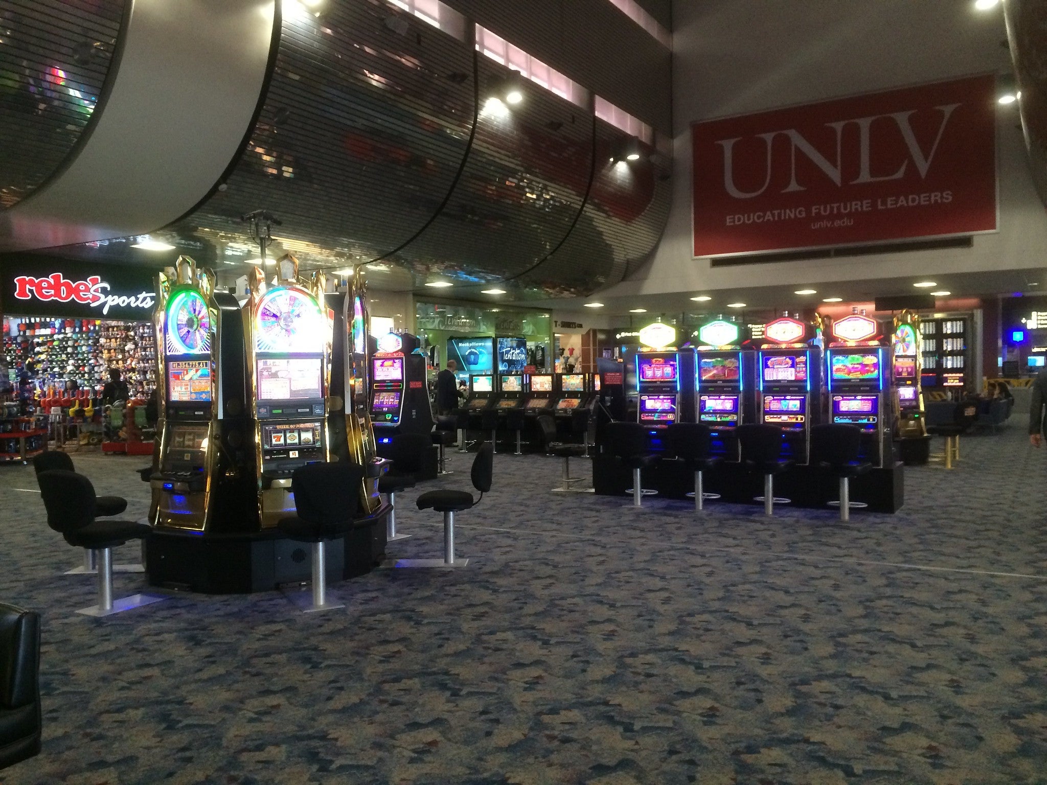 Slot machines at LAS Terminal 1