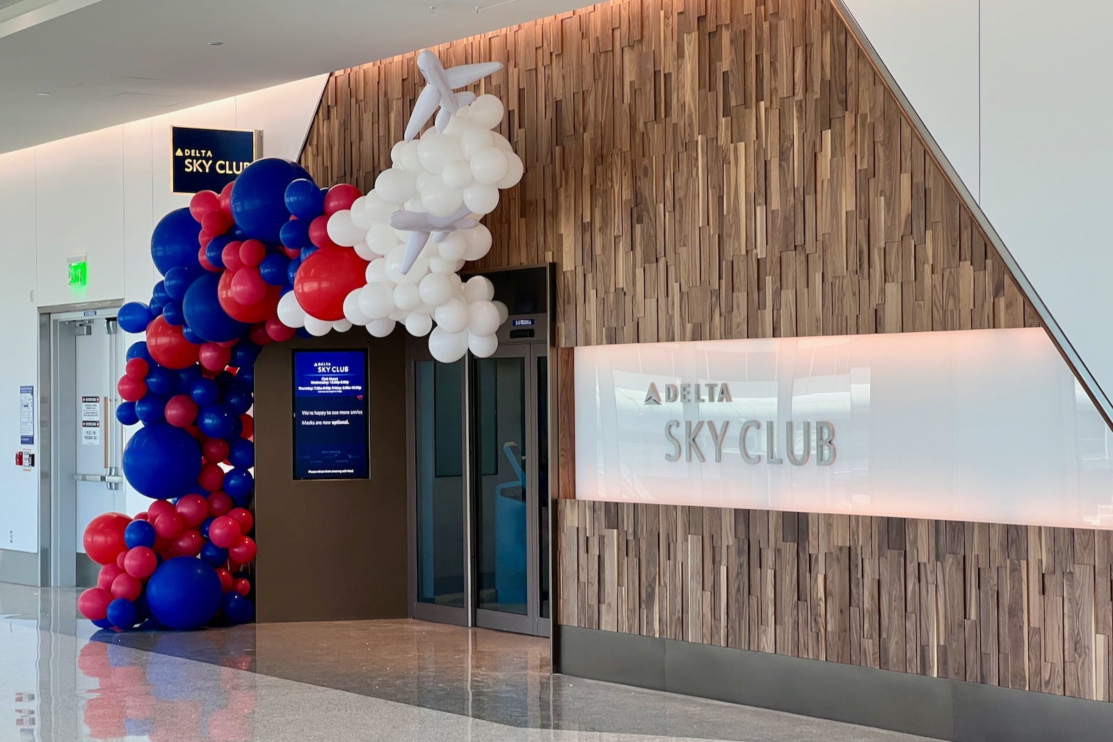 Delta Sky Club Los Angeles LAX
