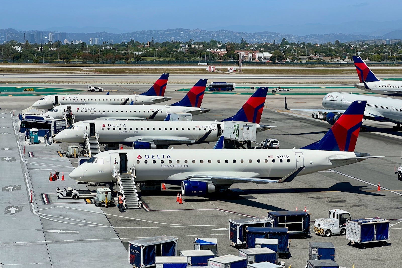 delta aircraft at LAX