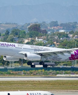 How to upgrade your seat on Hawaiian Airlines