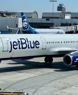 JetBlue baggage fees and how to avoid paying them