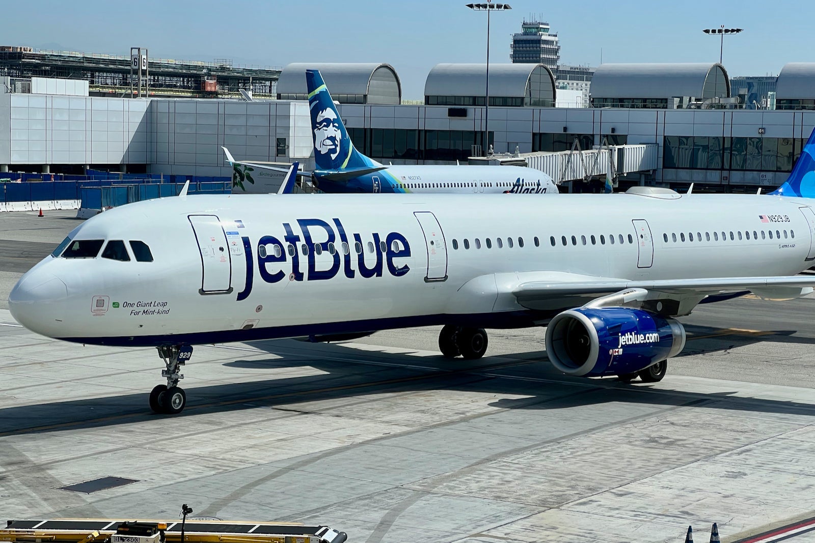 jetblue plane
