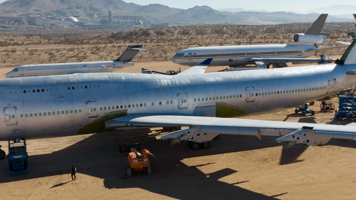 バードランド5 Decommissioned 747 fuselage destined for downtown Seattle