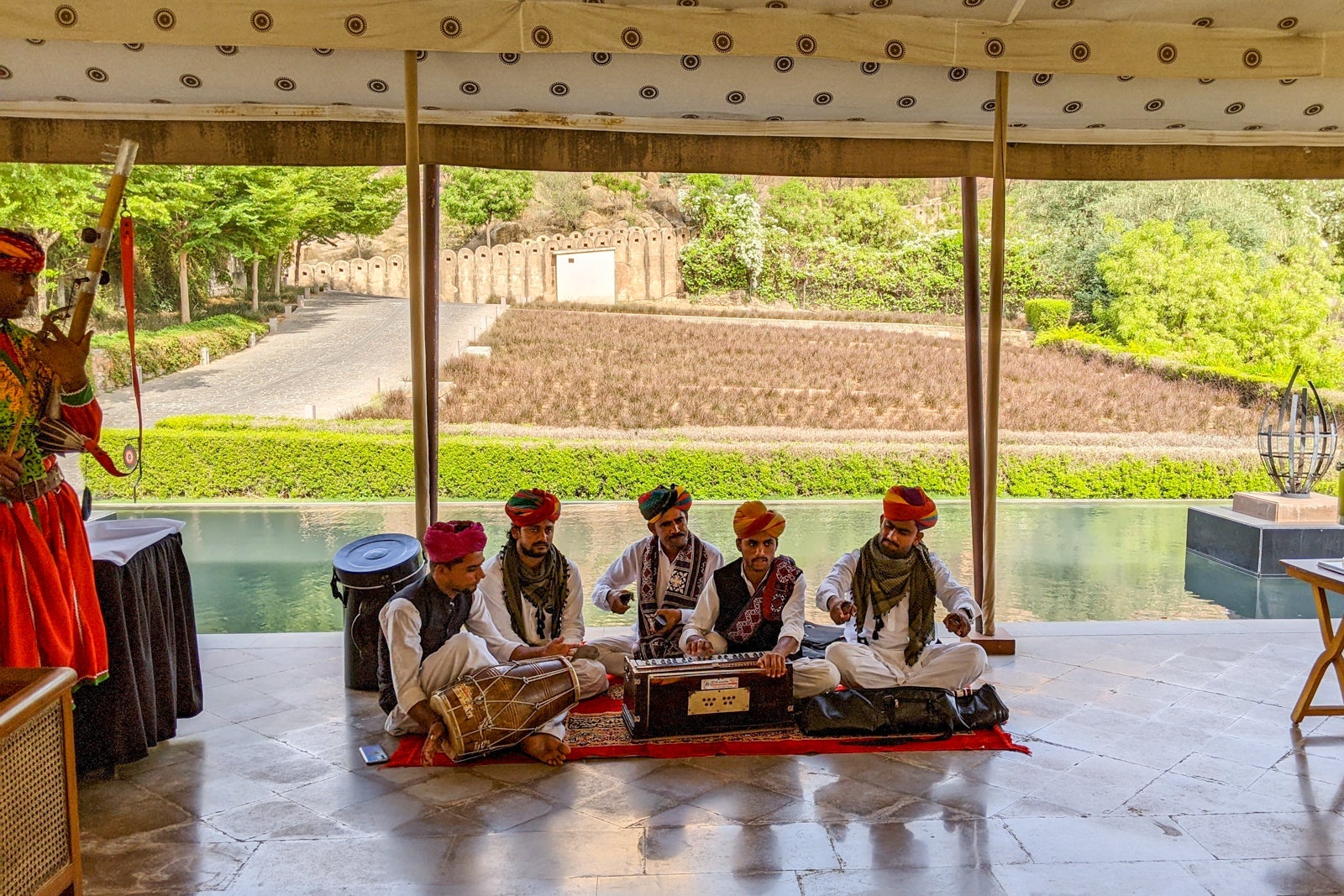 Alila Fort Bishangarh check-in musicians