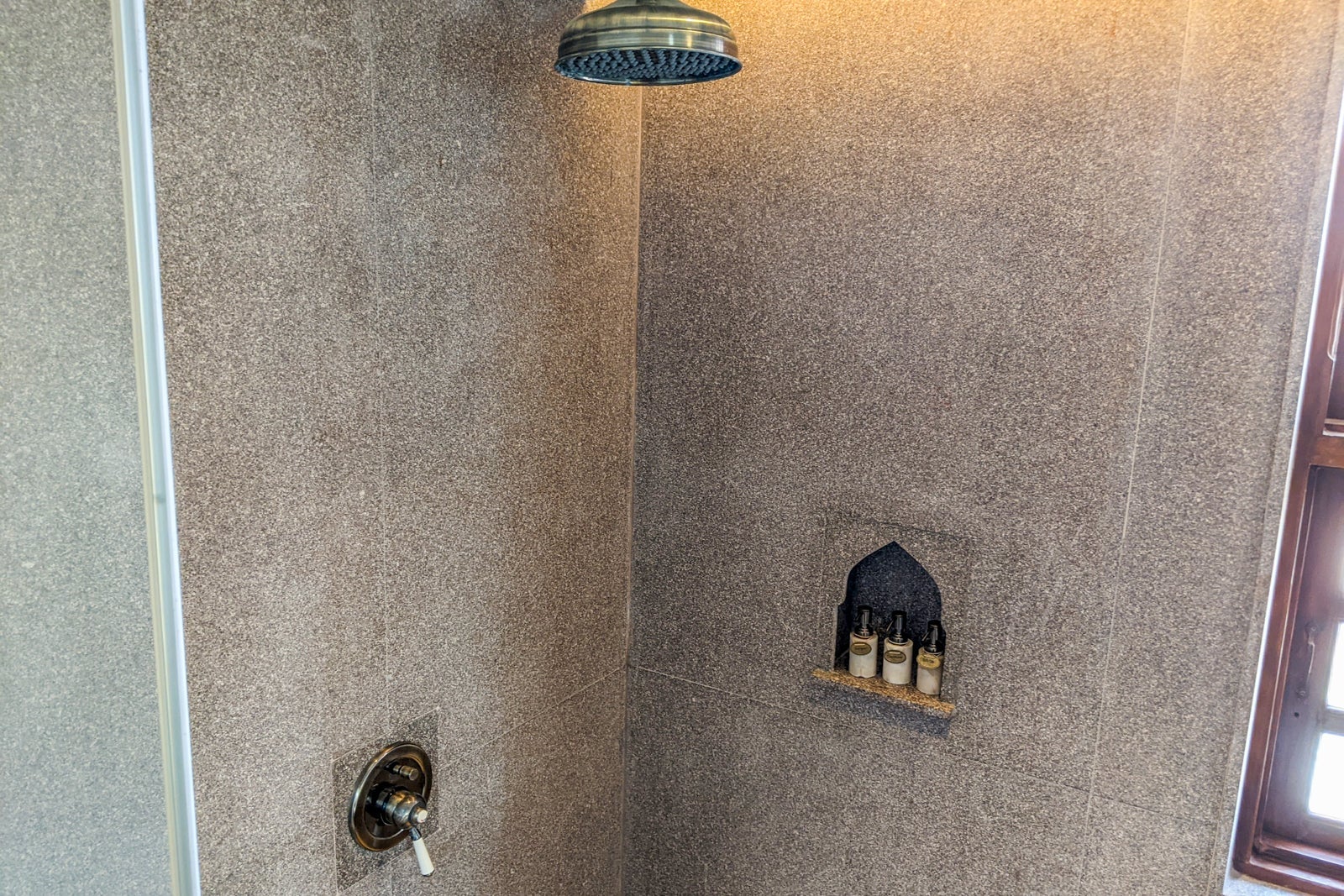 Alila Fort Bishangarh Regal suite shower