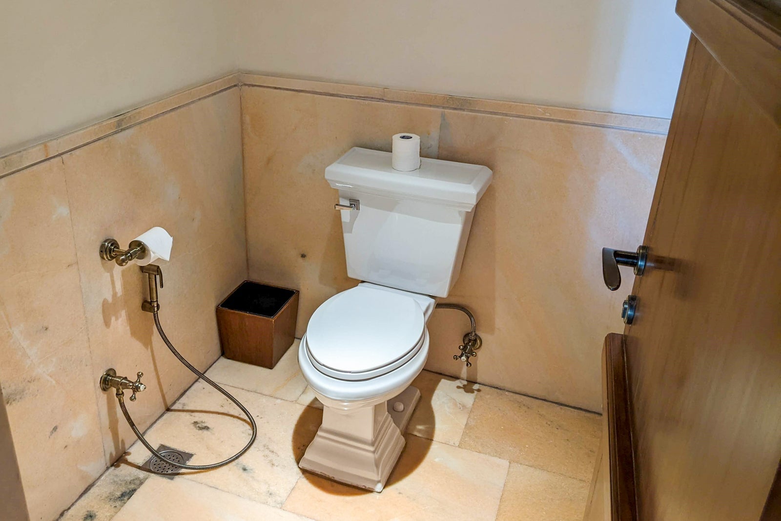 Alila Fort Bishangarh Regal suite toilet