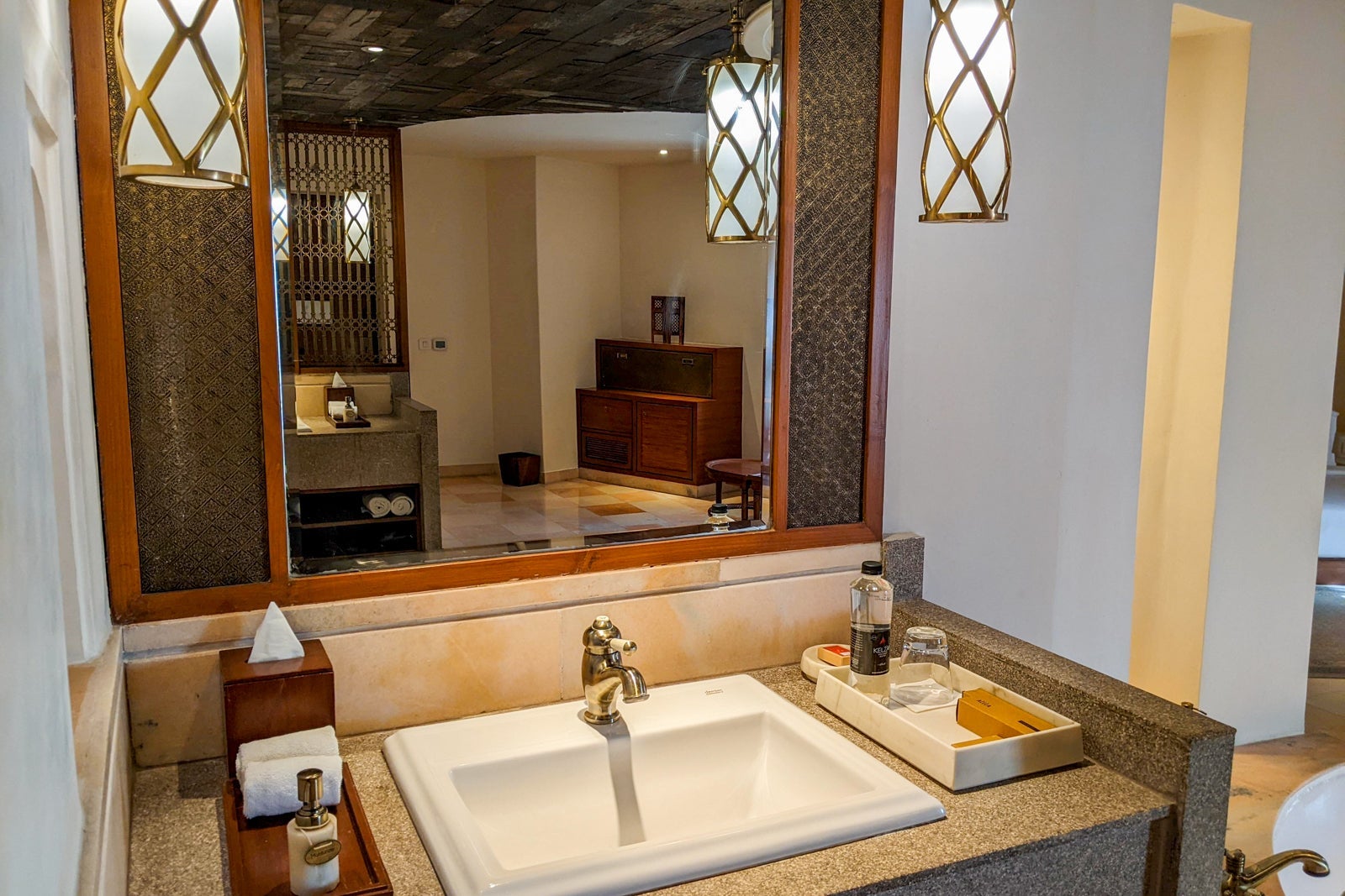 Alila Fort Bishangarh Regal suite sink