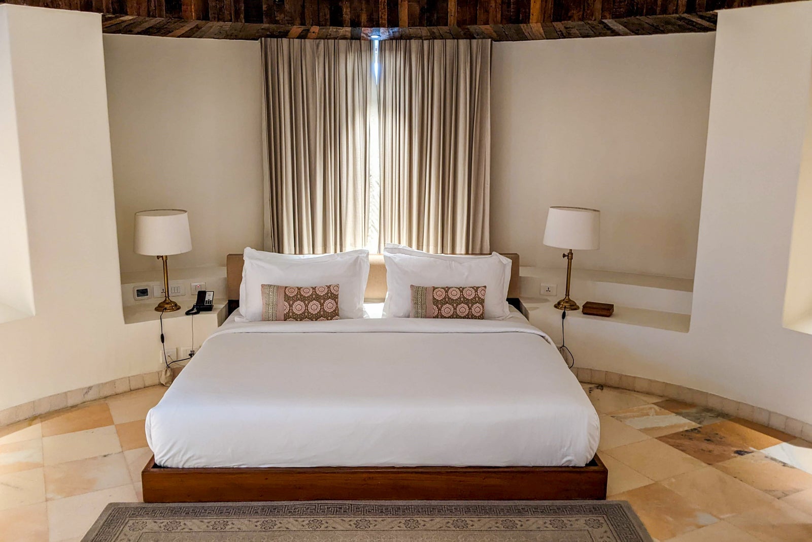 Alila Fort Bishangarh Regal suite bed