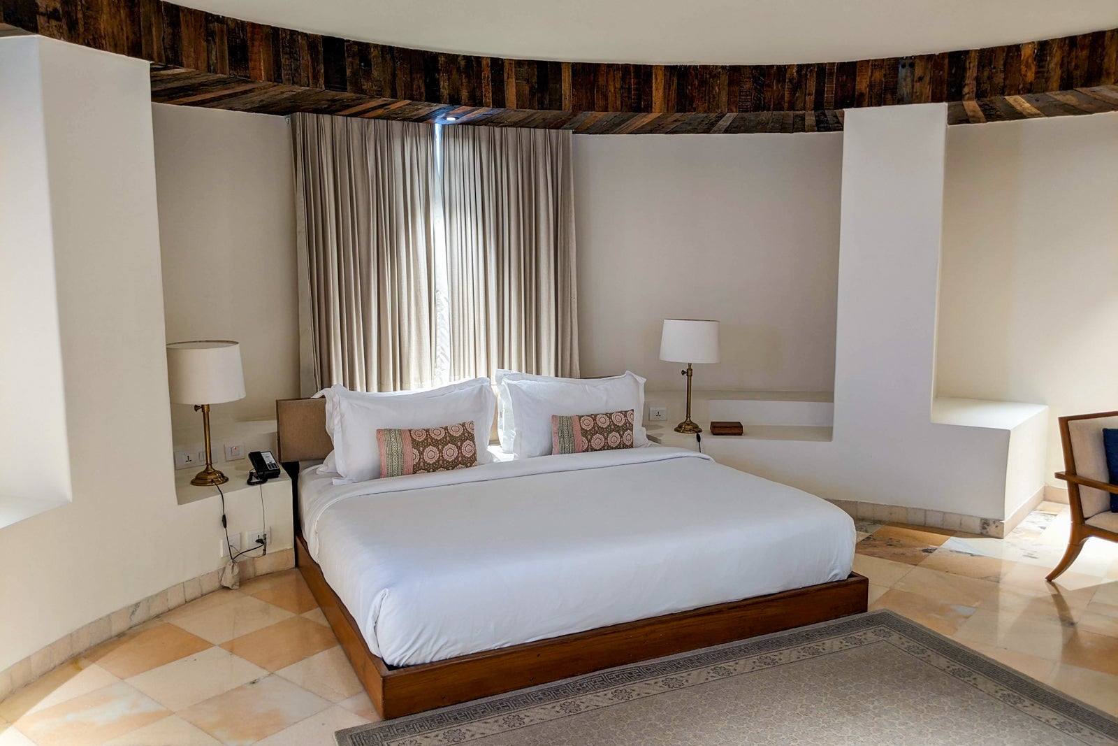 Alila Fort Bishangarh Regal suite bed