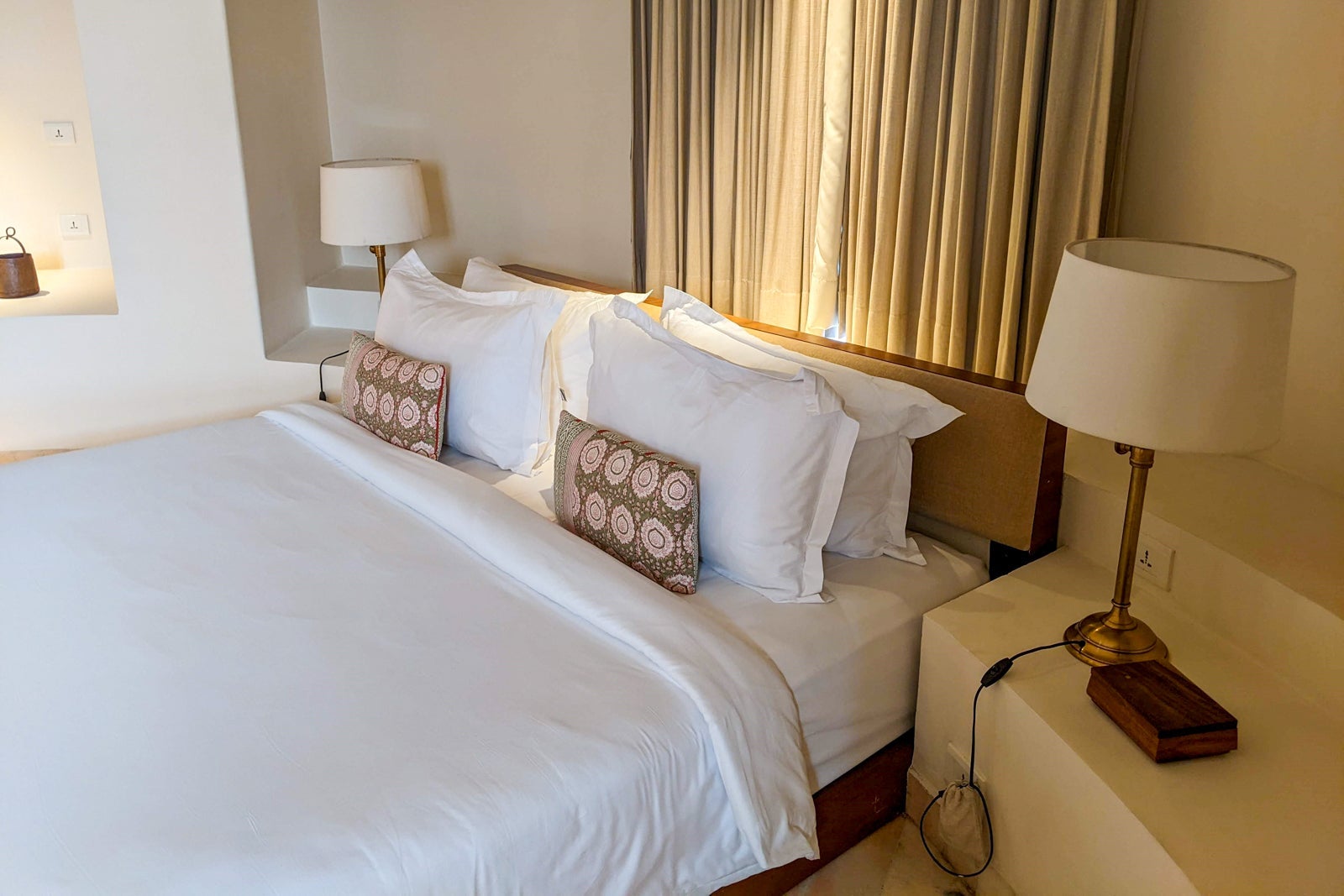 Alila Fort Bishangarh Regal suite bed