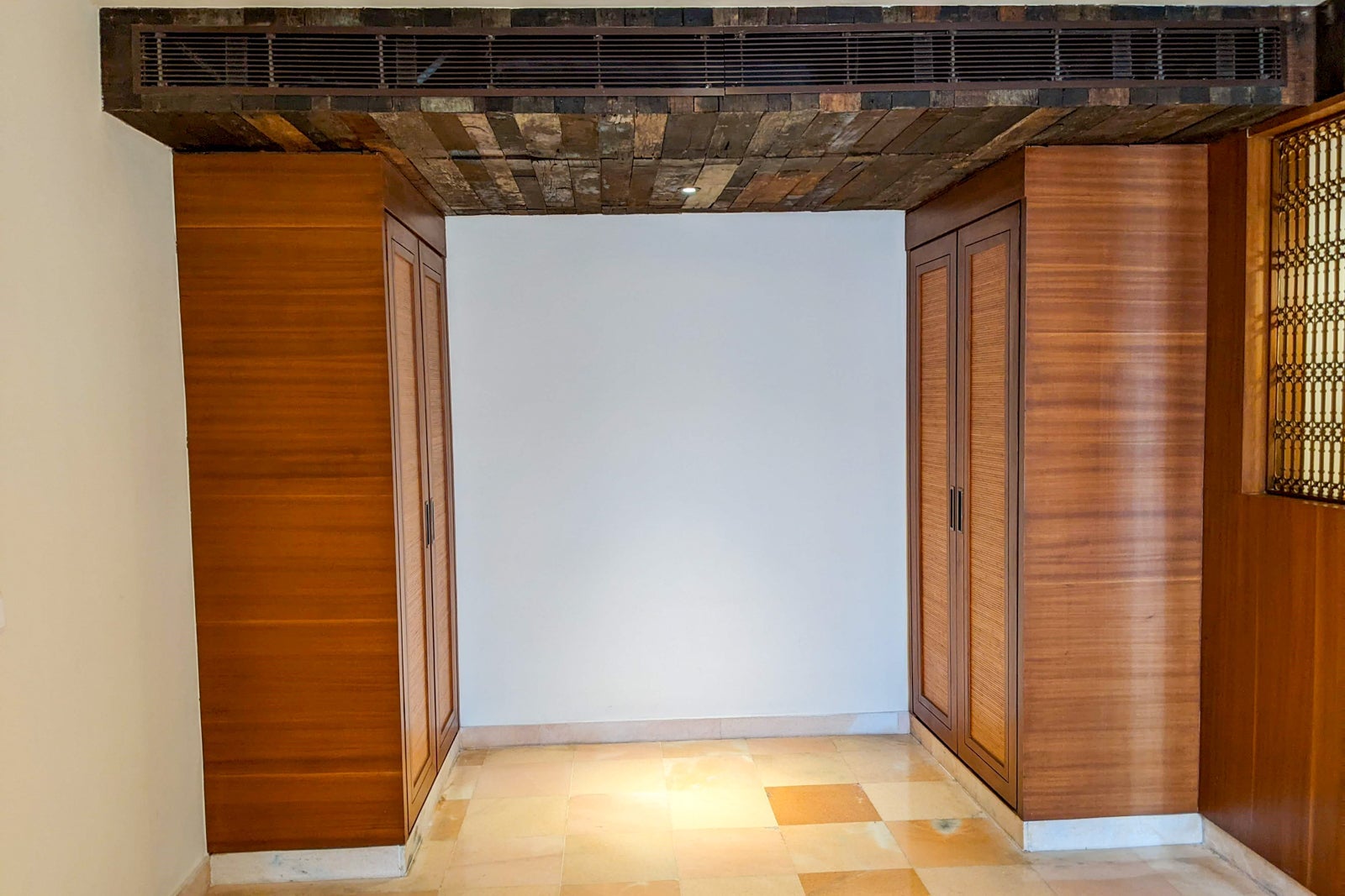 Alila Fort Bishangarh Regal suite closets