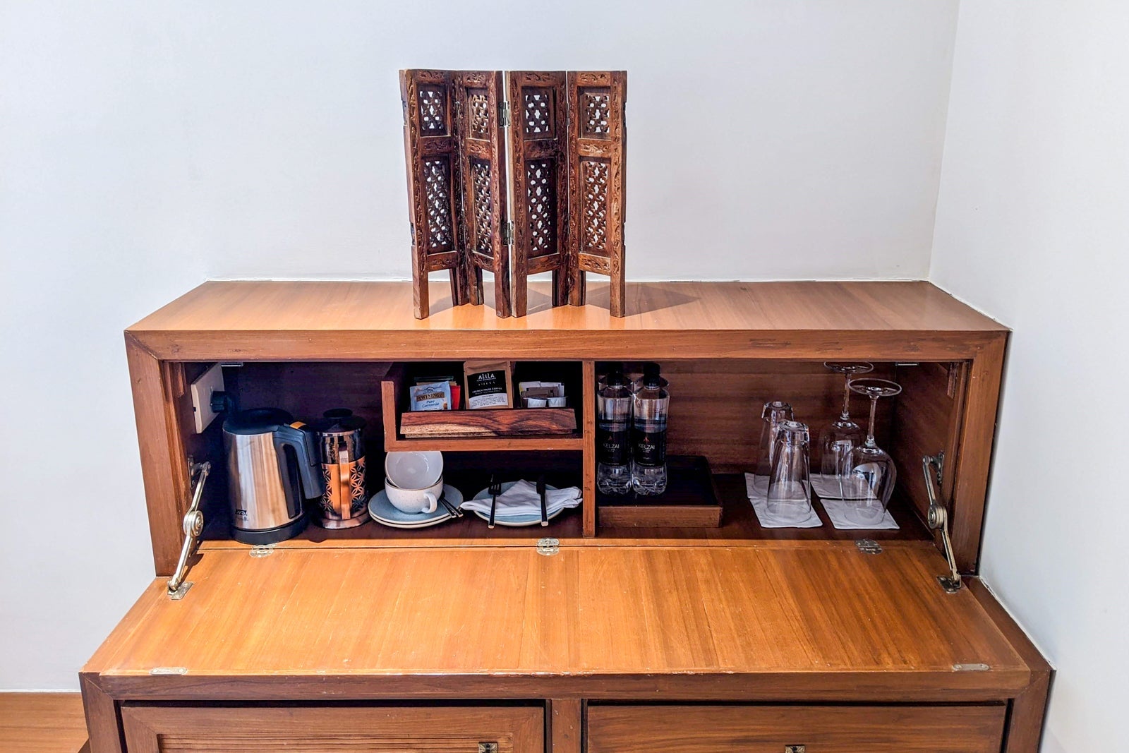 Alila Fort Bishangarh Regal suite mini bar