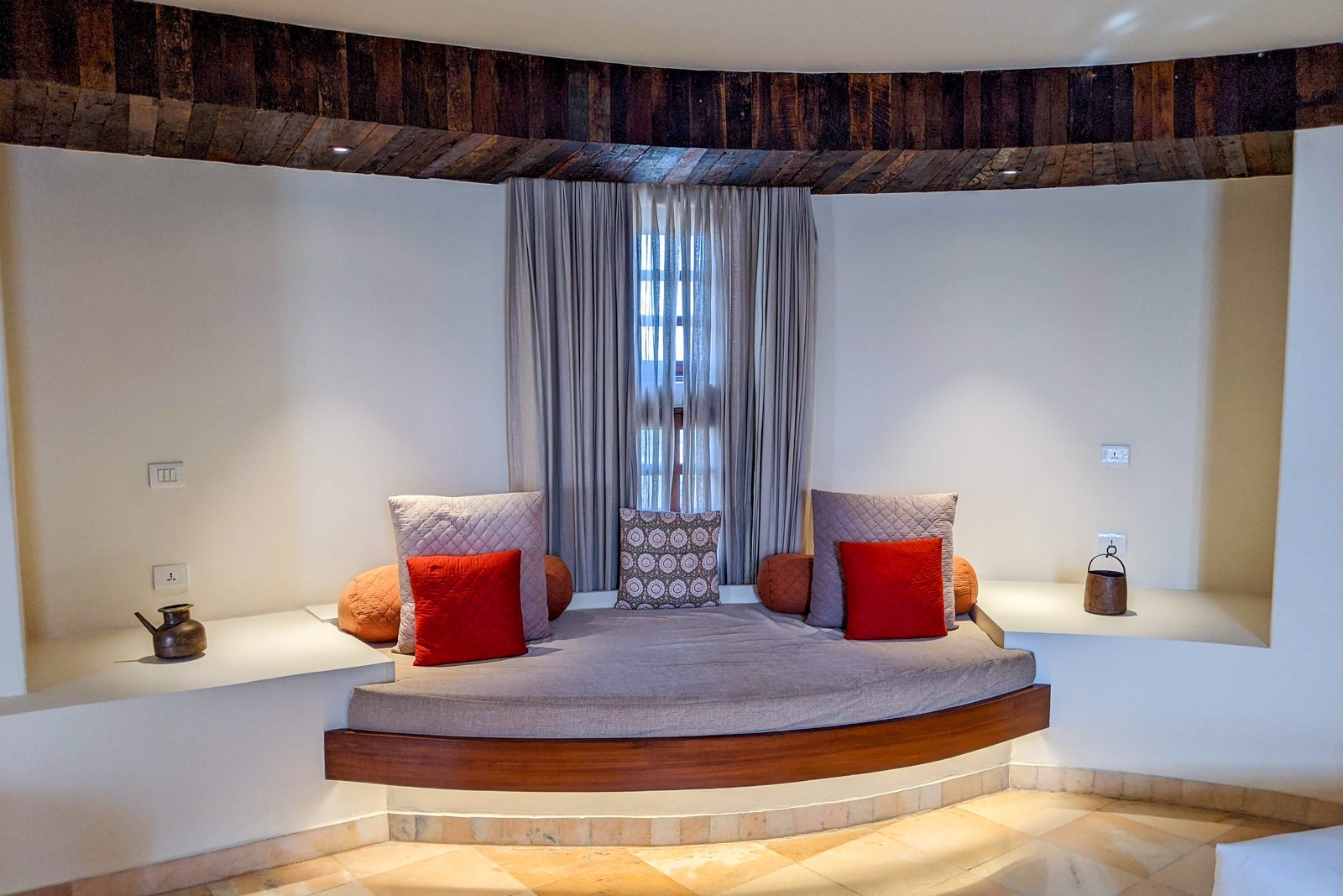 Alila Fort Bishangarh Regal suite day bed