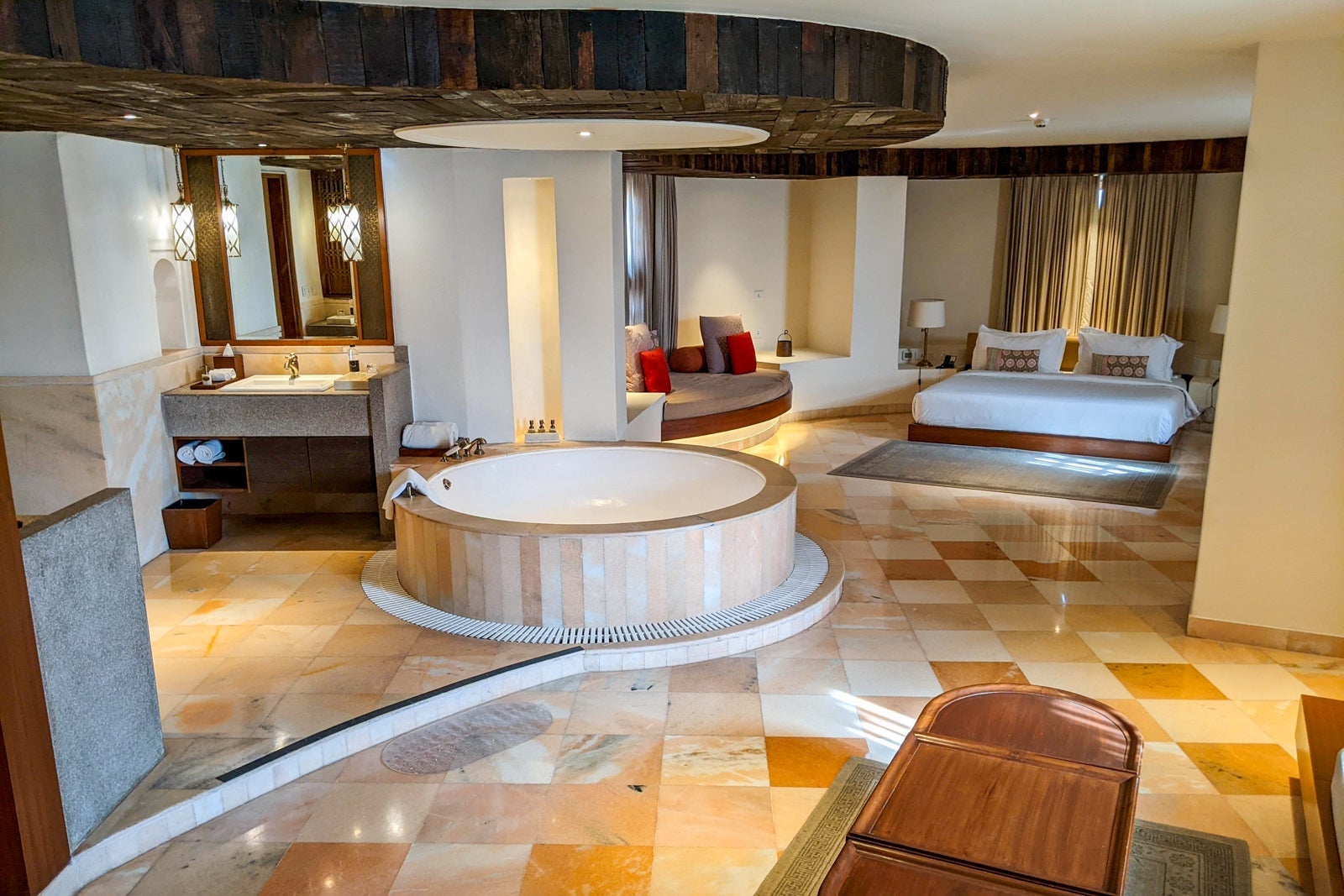 Alila Fort Bishangarh Regal suite