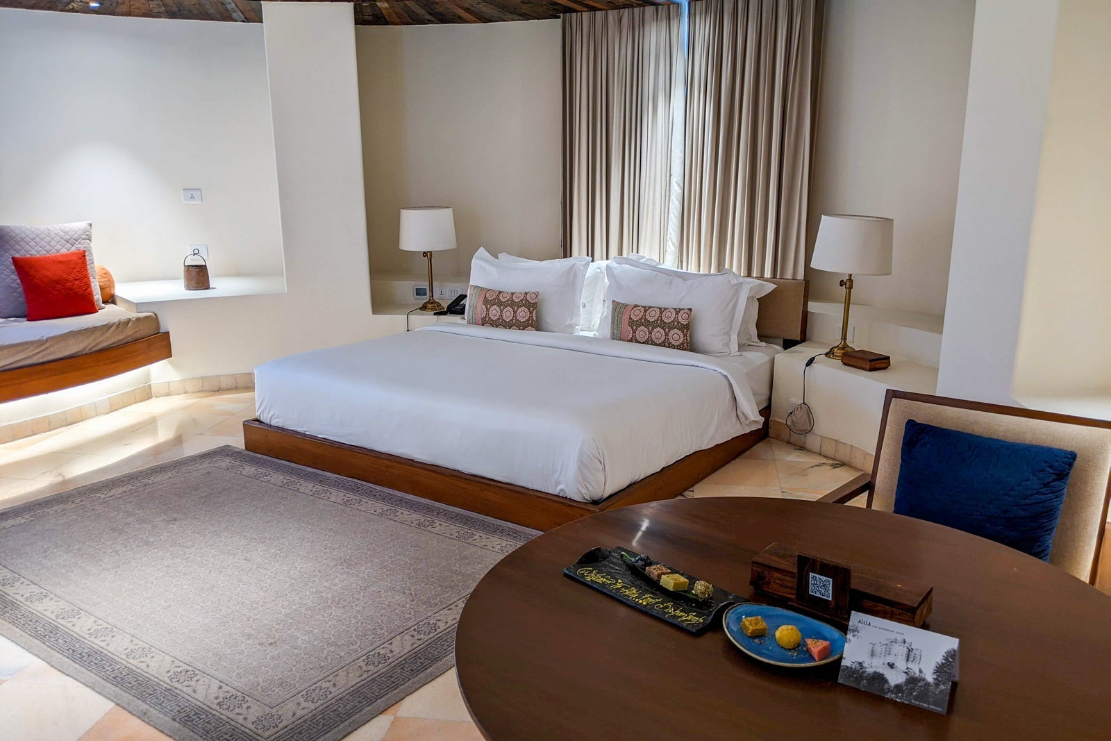 Alila Fort Bishangarh Regal suite table bed