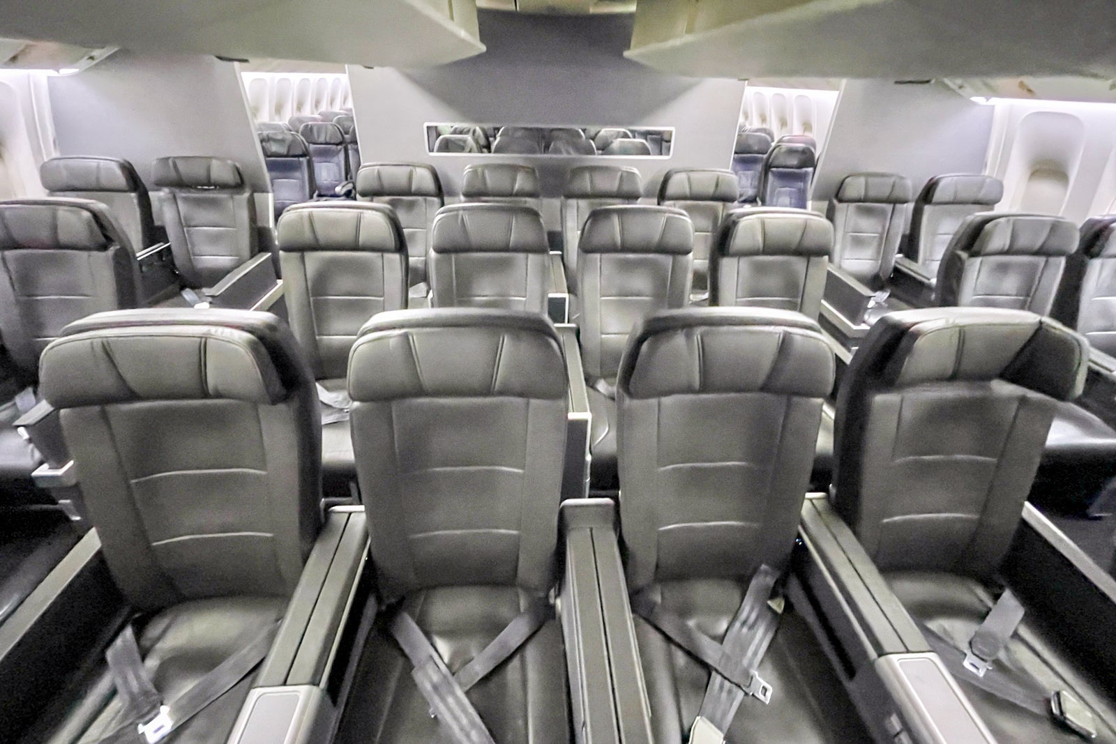 American Airlines deploys Boeing 777s on New York-LA flights - The ...