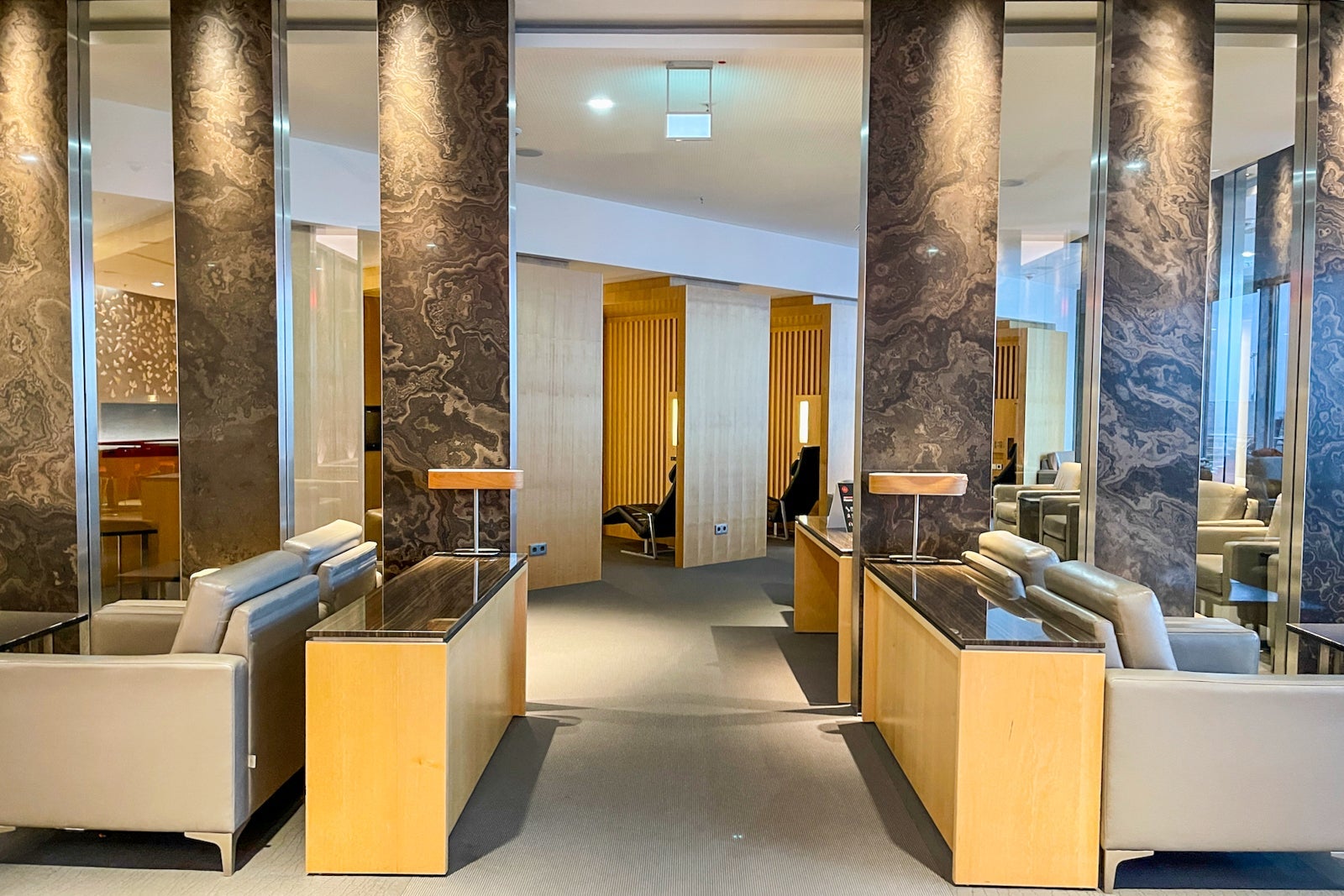 Air Canada Maple Leaf Lounge FRA