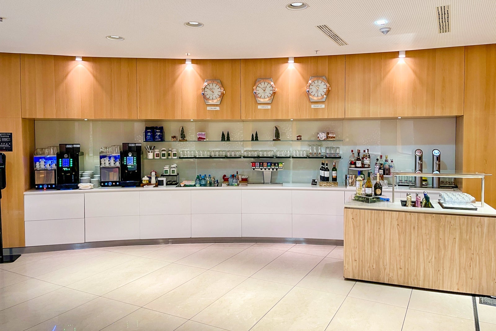 Air Canada Maple Leaf Lounge FRA