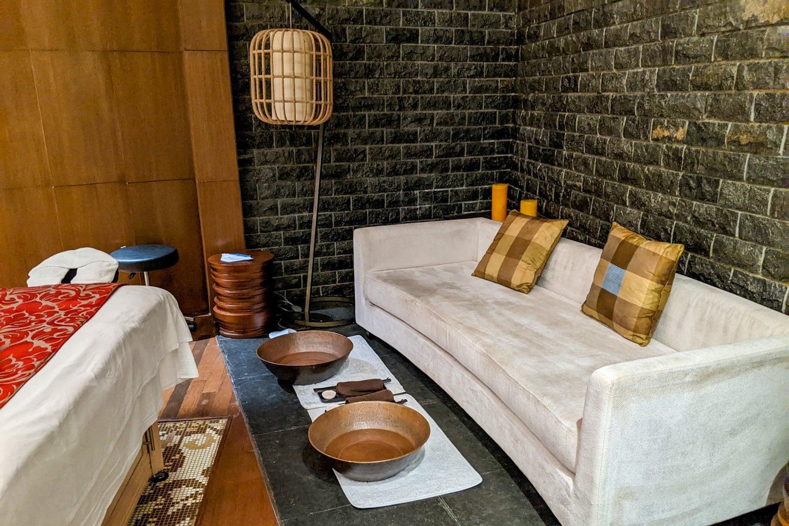 Conrad Bengaluru massage room