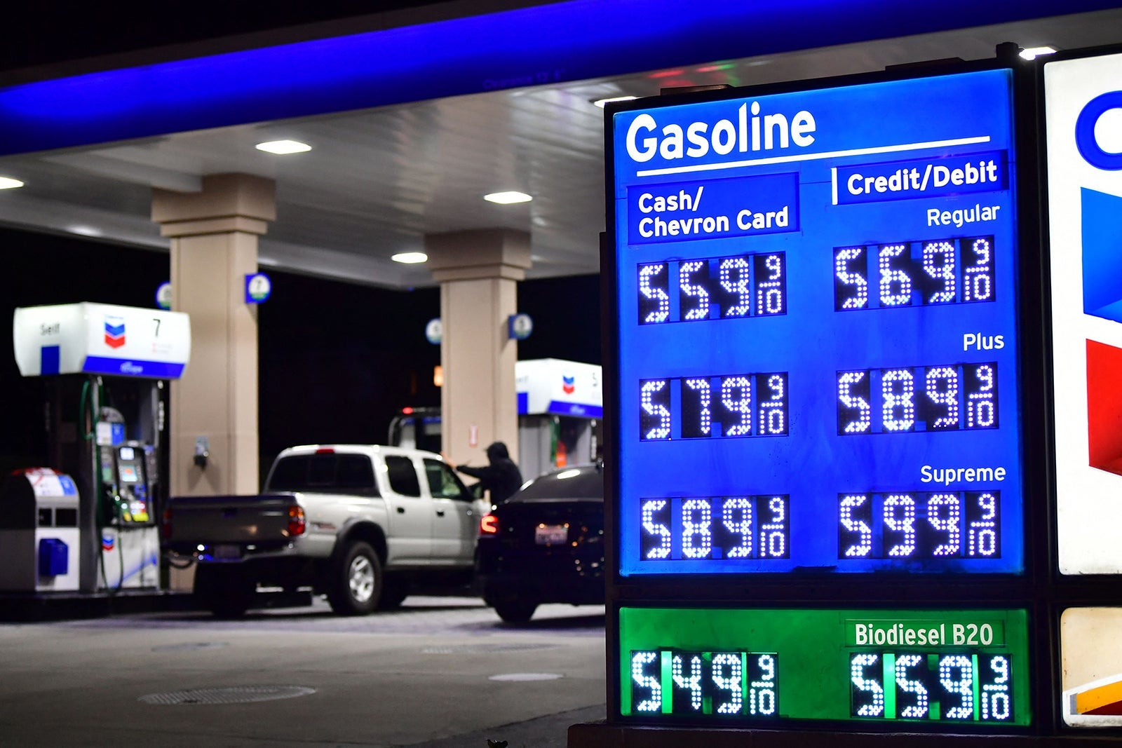 Gas station prices at Chevron