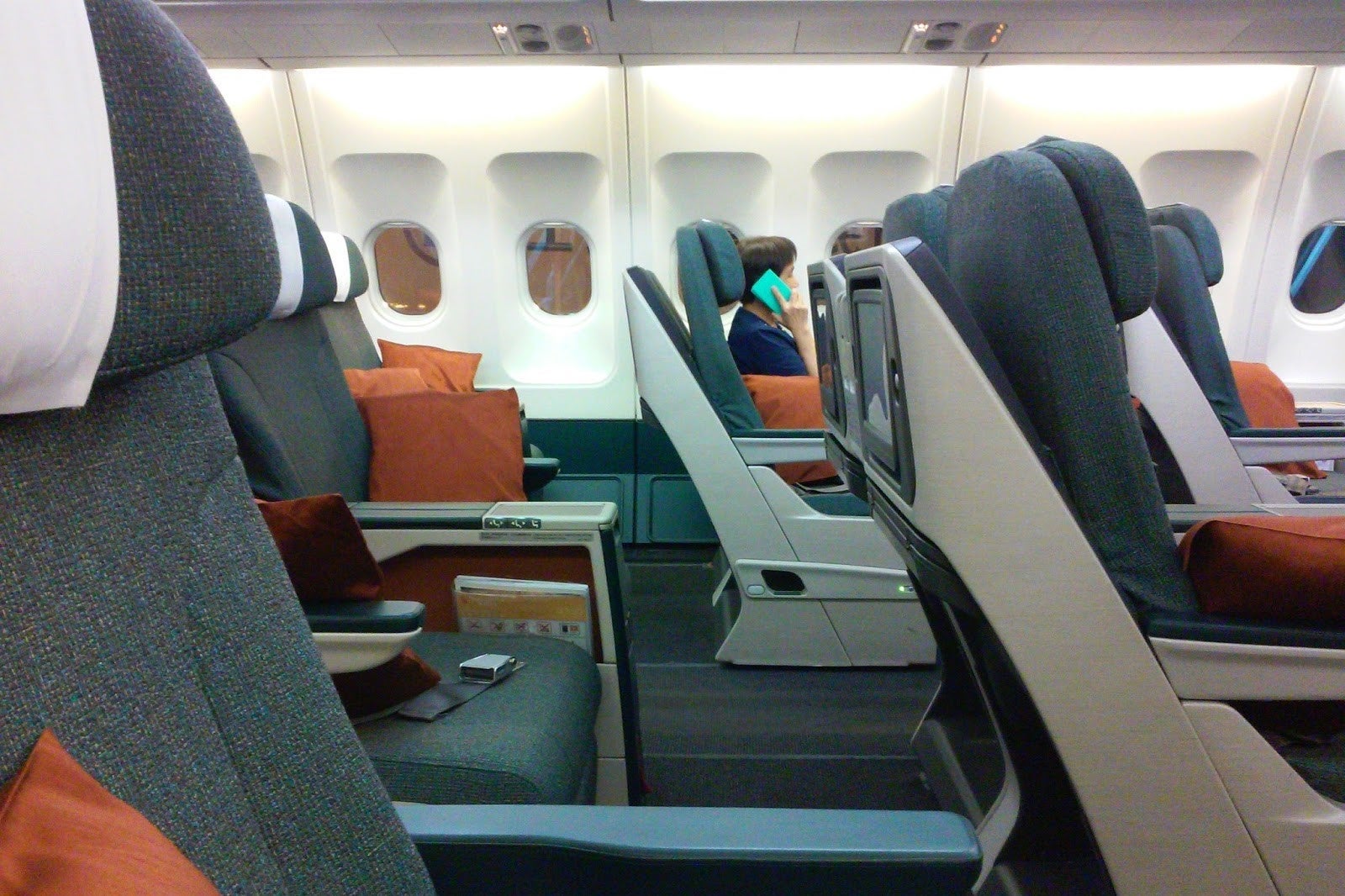 Dragonair business class