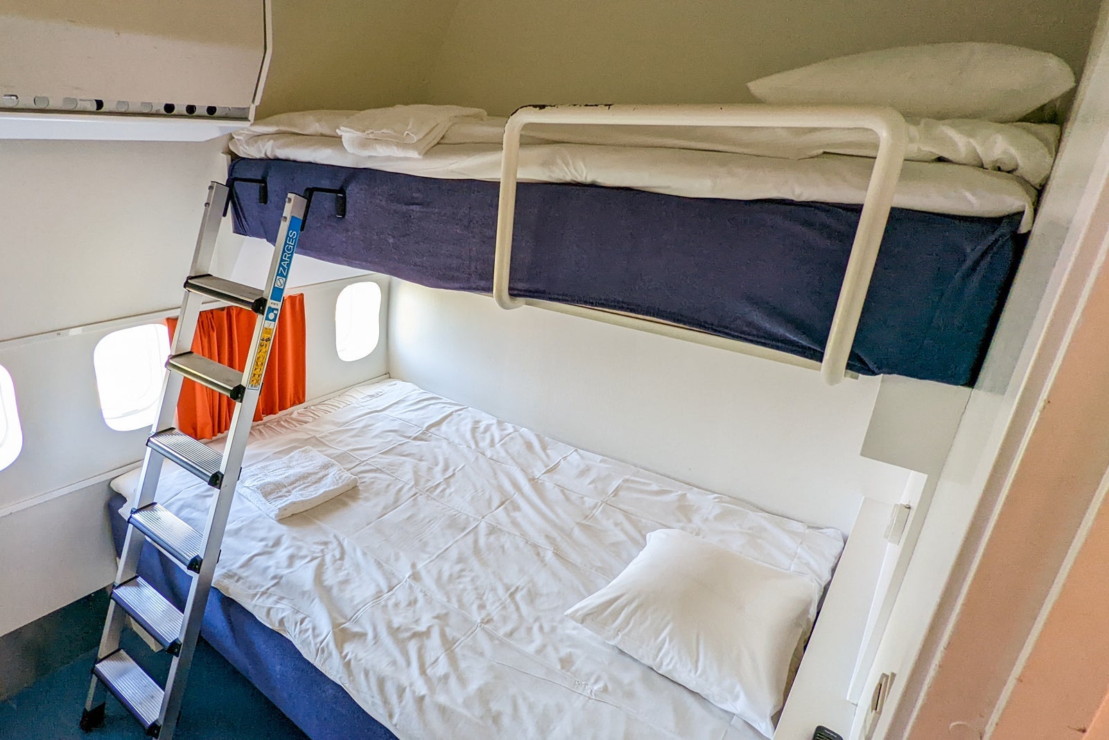 bunks in airplane hotel