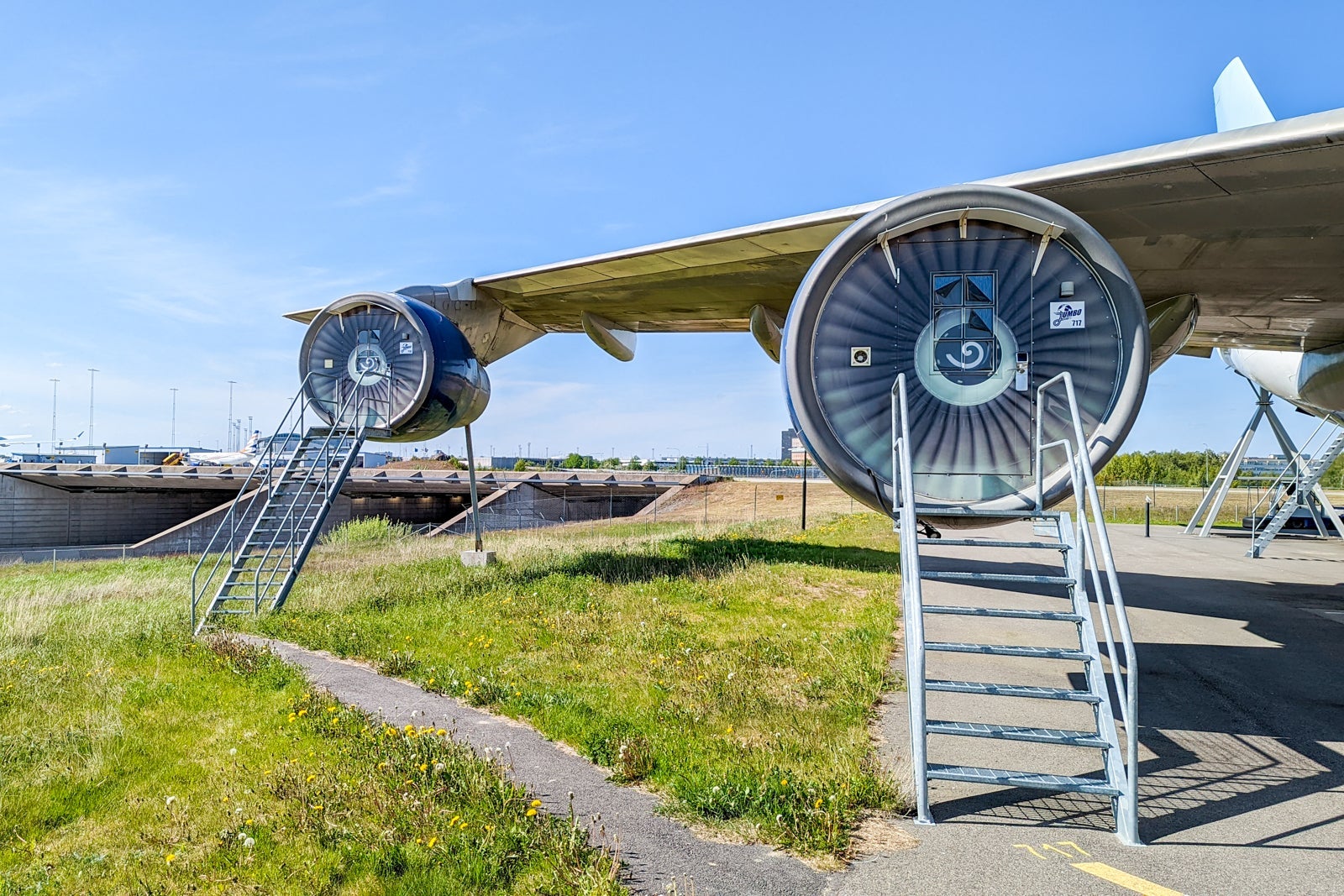 wings of plane hotel