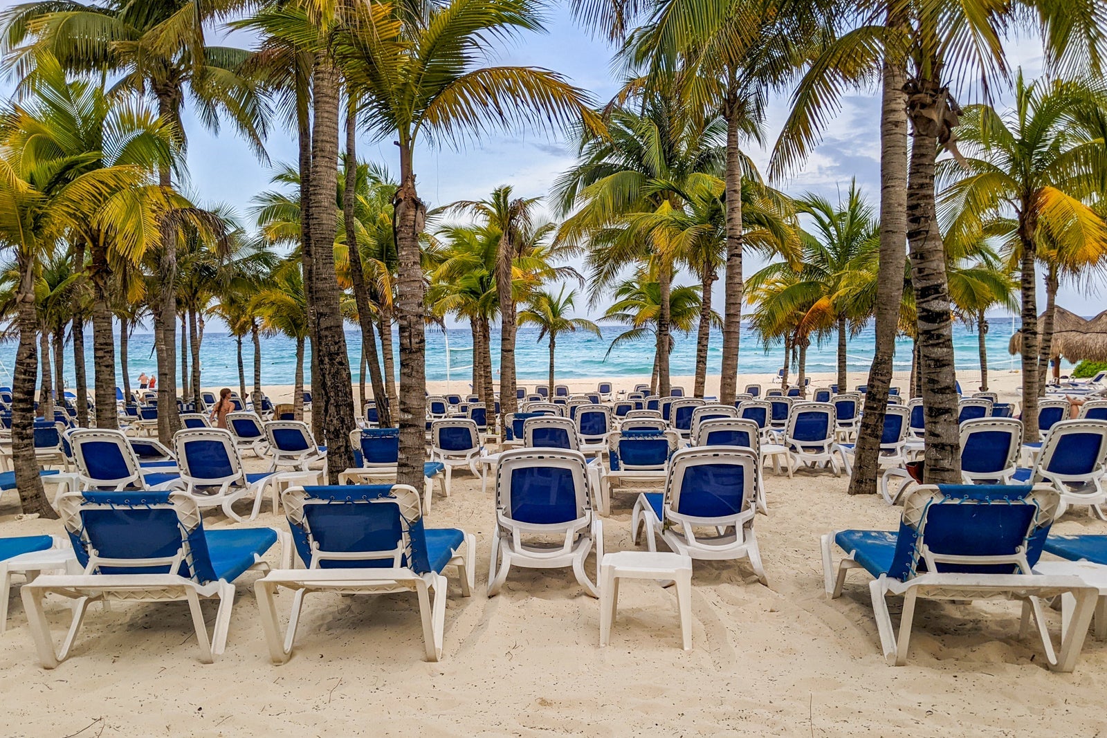 Wyndham Viva Azteca beach seating