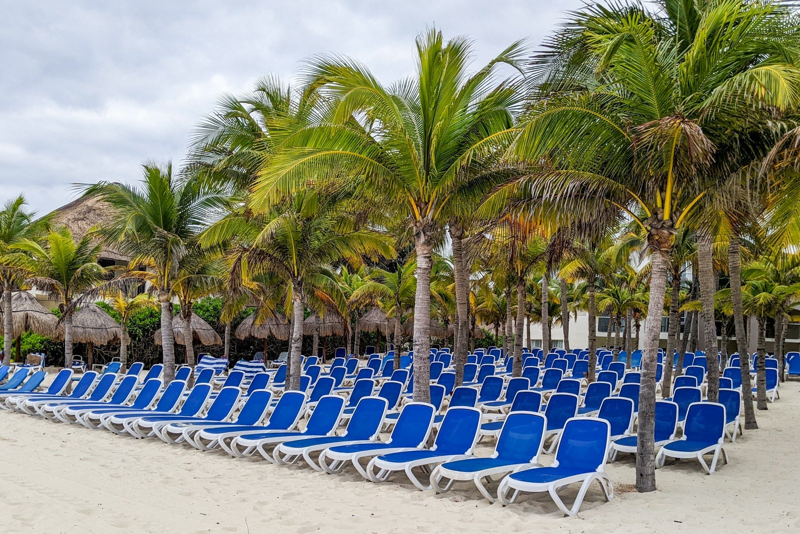 Wyndham Viva Azteca beach seating