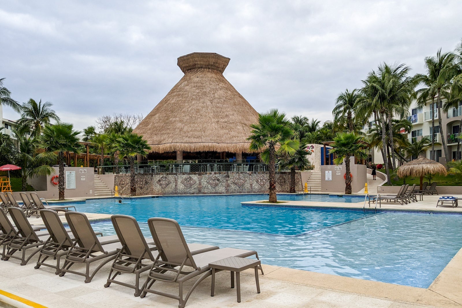 Wyndham Viva Azteca pool