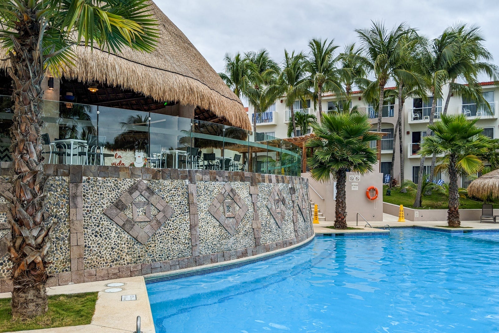 Wyndham Viva Azteca pool