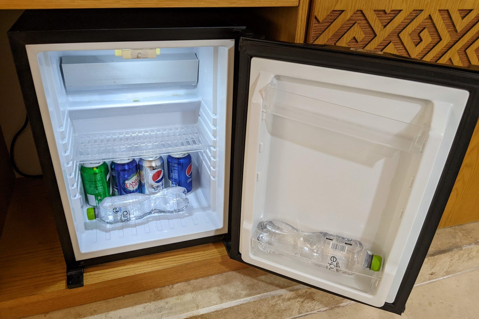 Wyndham Viva Azteca room minibar