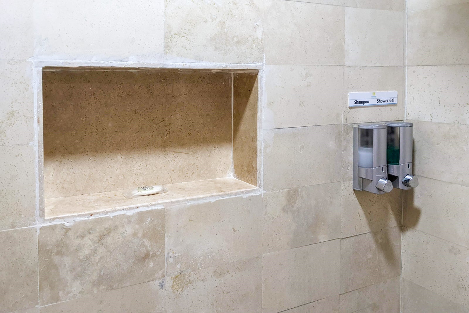 Wyndham Viva Azteca room bathroom