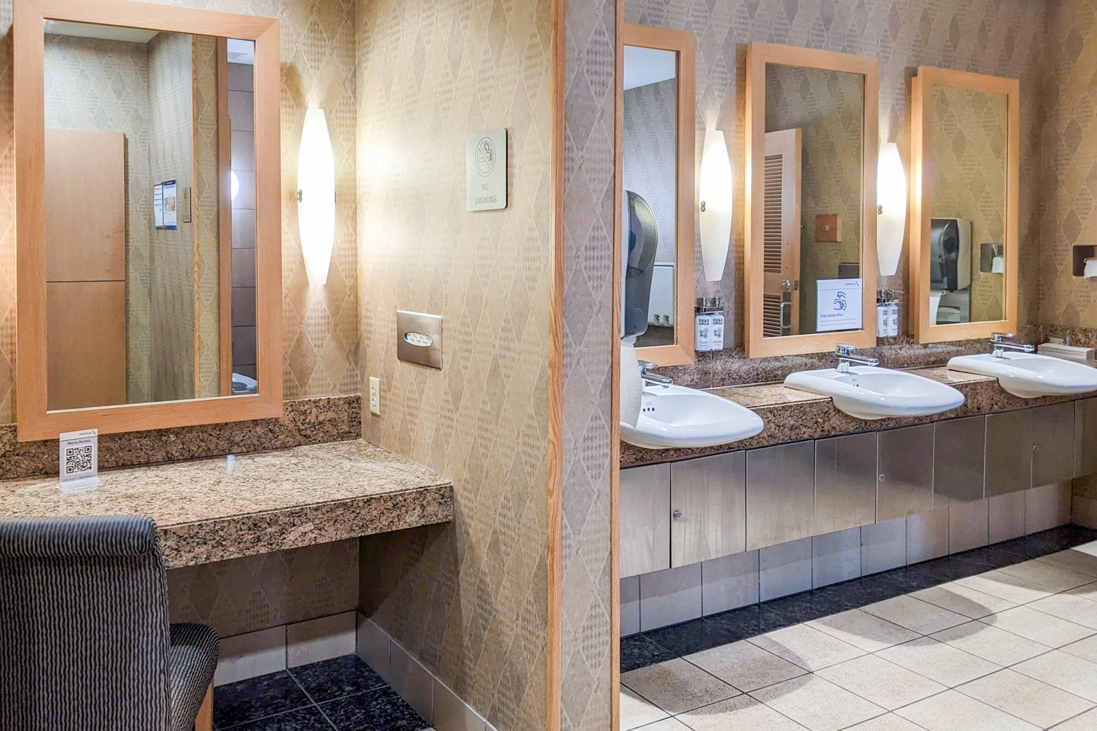 DFW American Airlines Admirals Club Terminal B