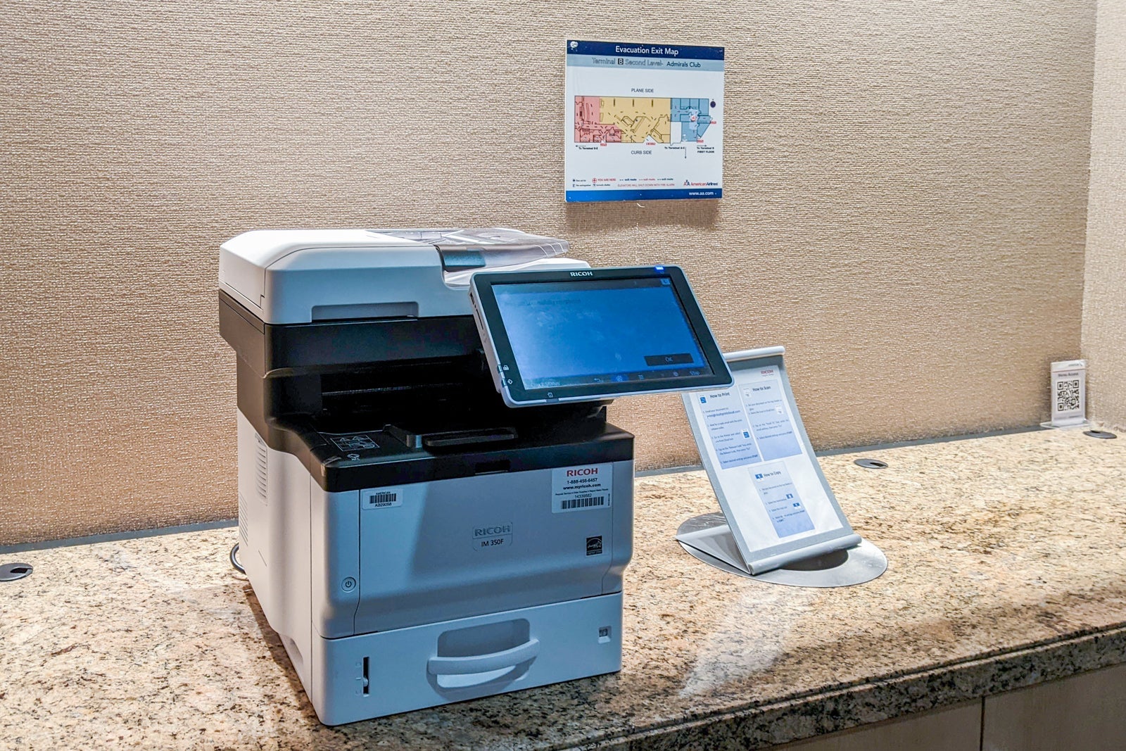 DFW American Airlines Admirals Club Terminal B