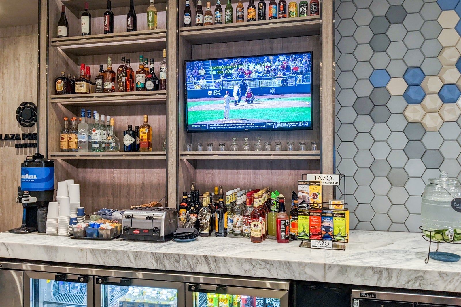 DFW Plaza Premium Lounge