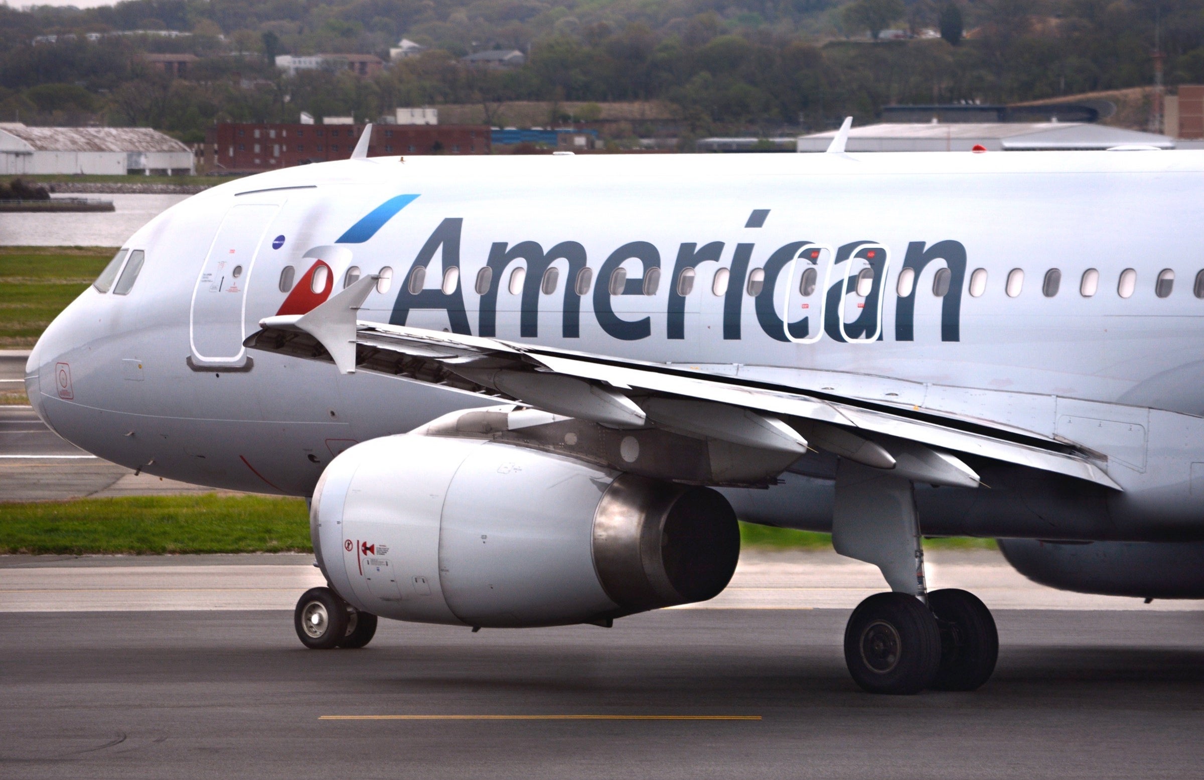 American Airlines jet in Washington DC