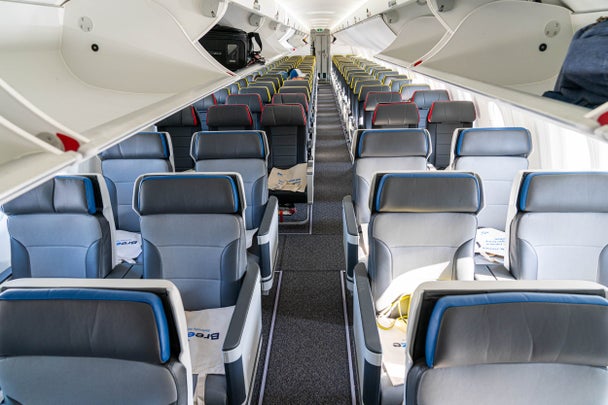 Breeze A220 Inaugural Flight Richmond SFO David Neeleman-6