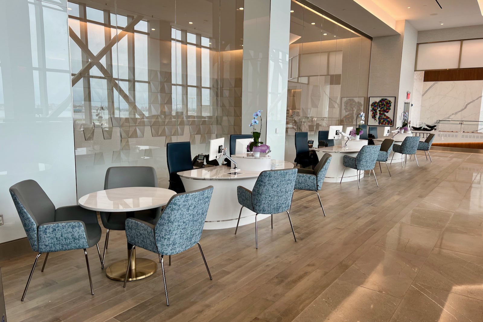Delta Sky Club LaGuardia LGA