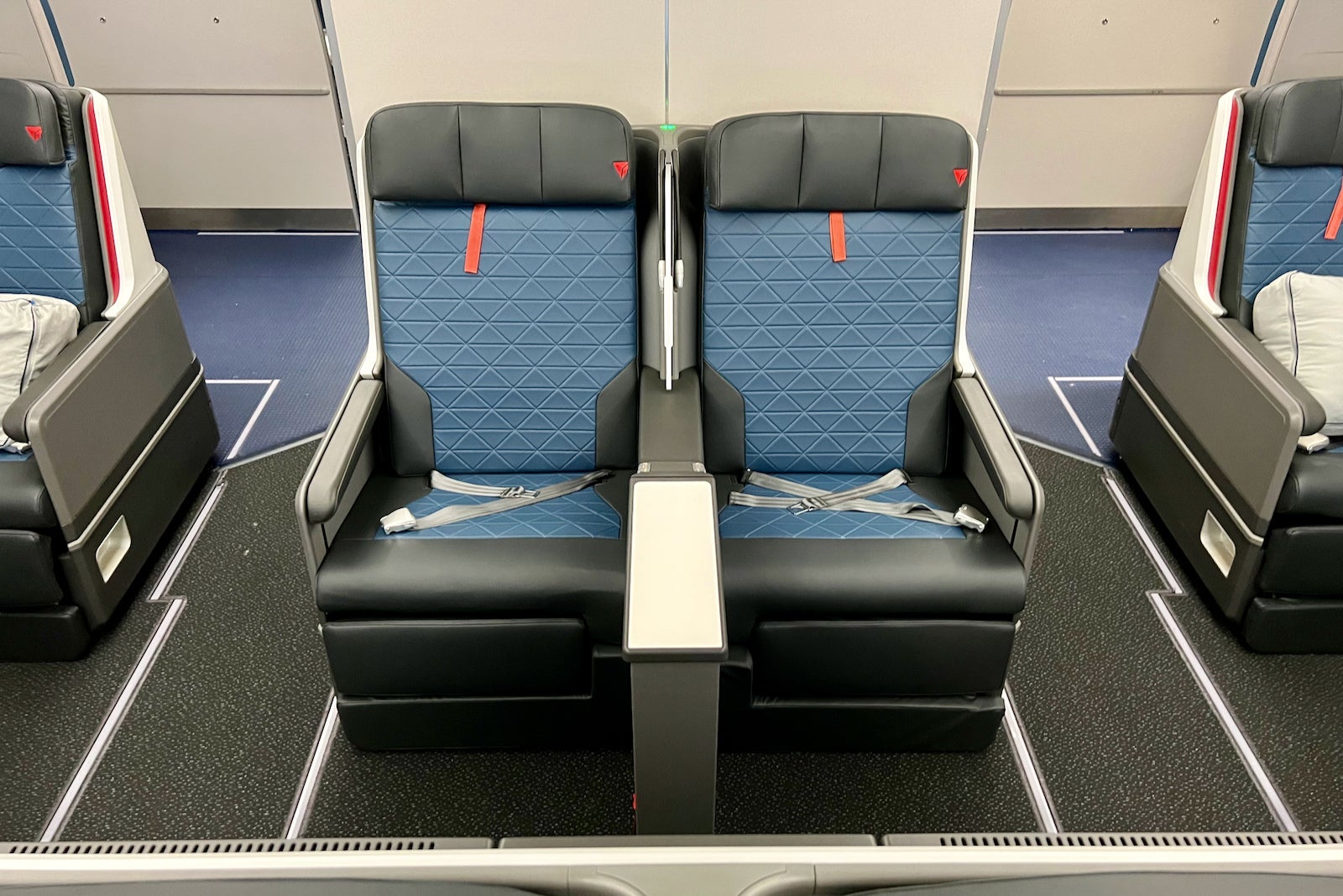 Flying Delta's 1st 'new' Airbus A350, with unique business-class