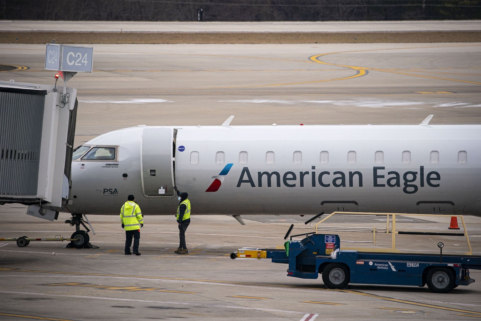 American Eagle plane