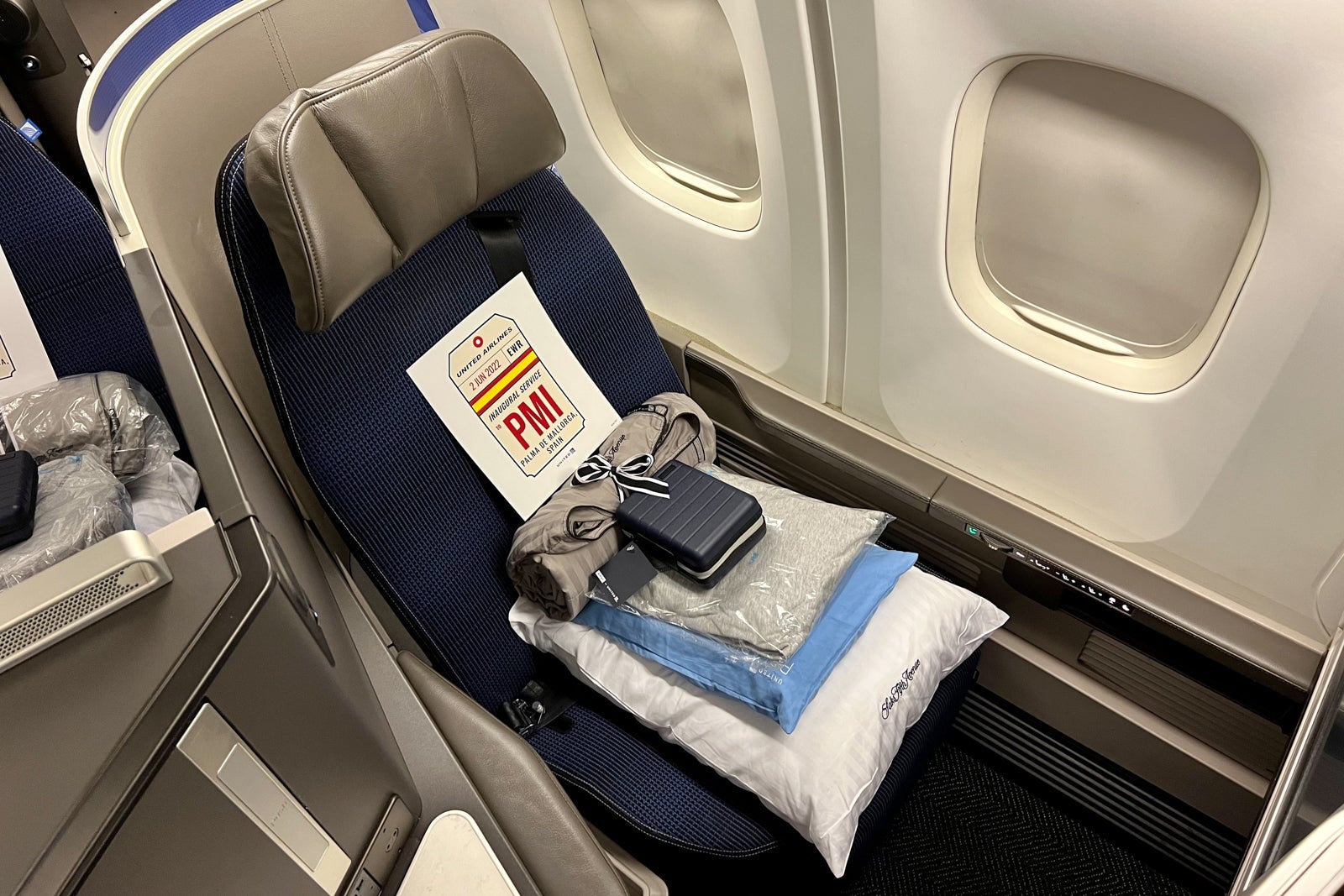 amenities on seat