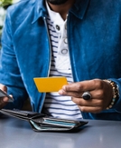 American Express Gold vs. American Express Platinum: Which one is right for you?