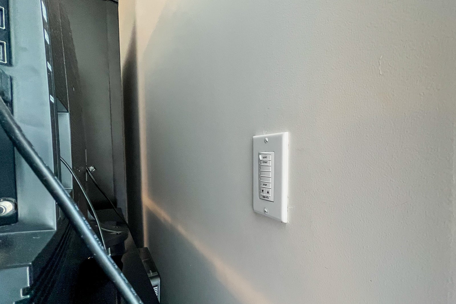 blinds controls in room